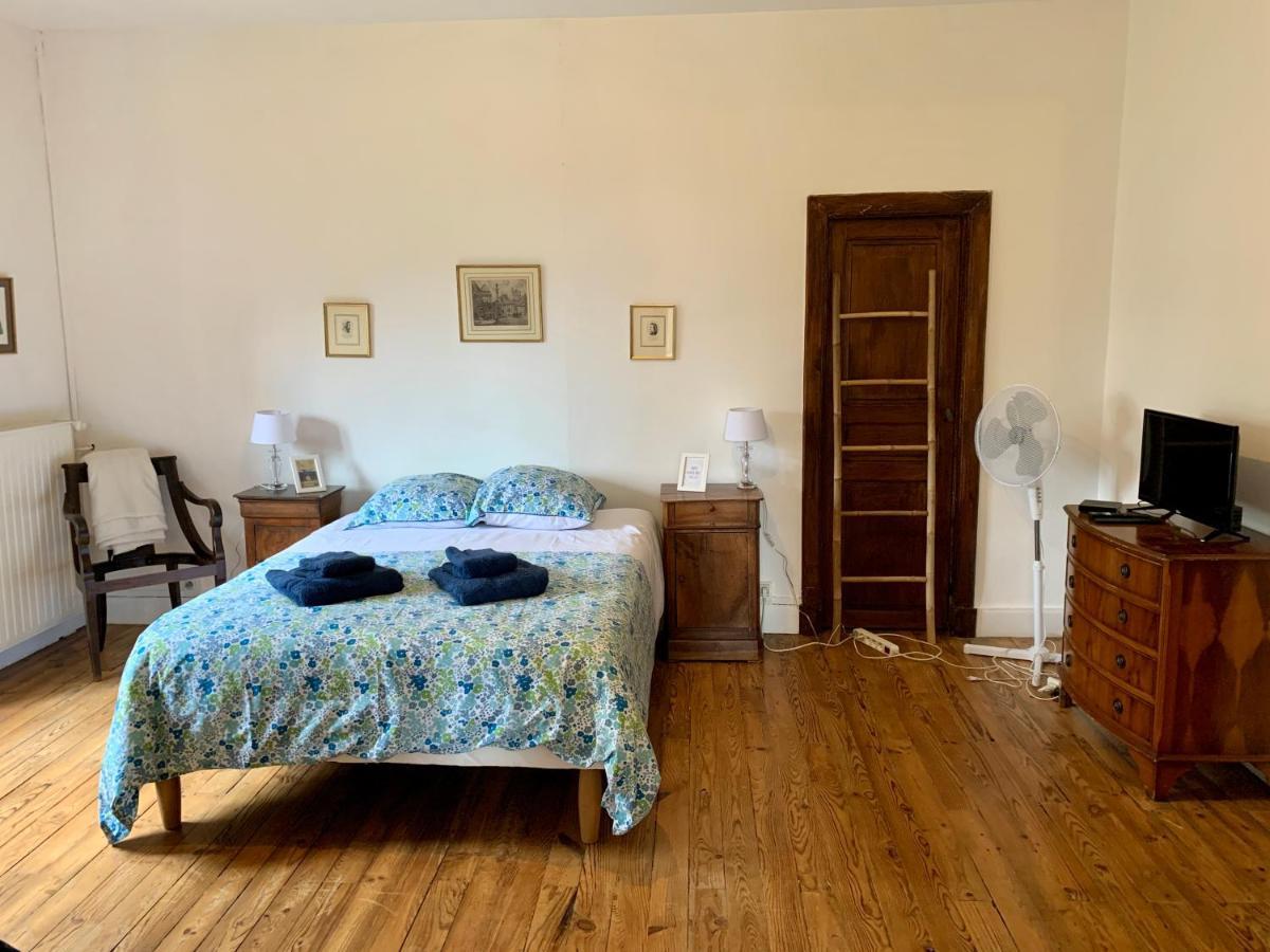 Bed and Breakfast Le Bearn Sous Les Toits Nay  Exterior foto
